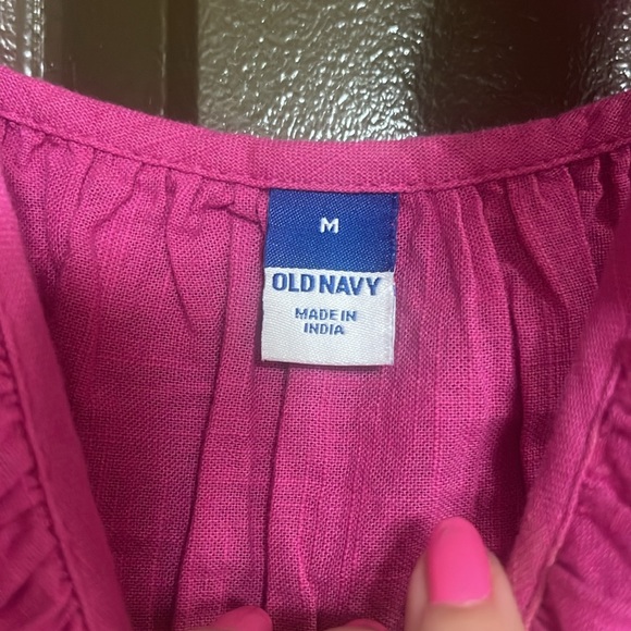 Super cute magenta tank top - Picture 4 of 5